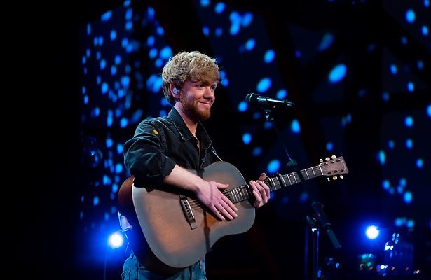 Singer-songwriter steelt show bij Beste Zangers